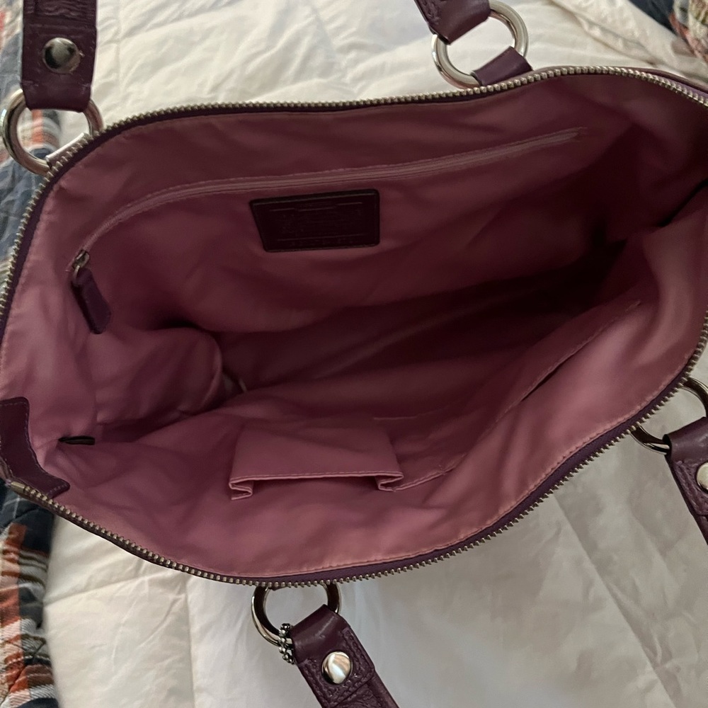 Coach tote gently used - Picture 3 of 3